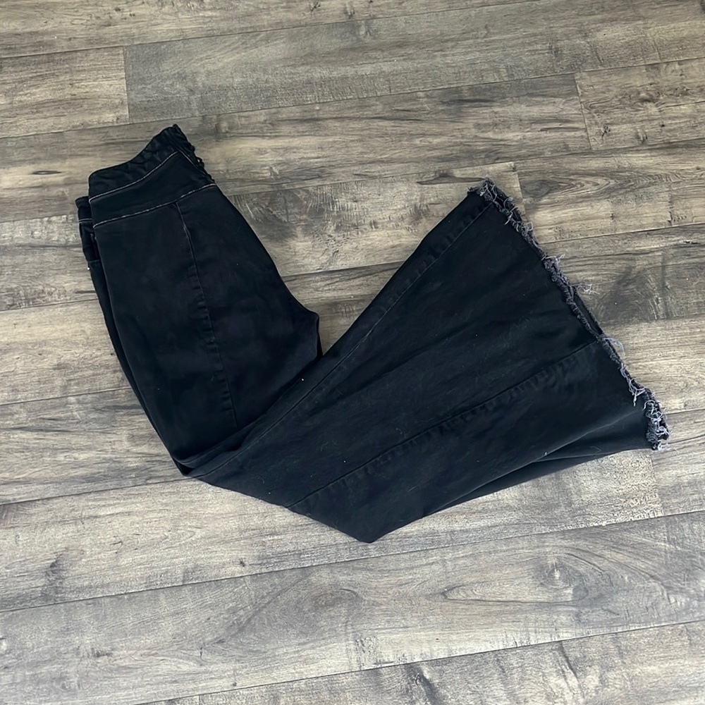 We The Free Jeans - Black - Wide Flare - Short Fit - Size 29 - Adjustable Waist
